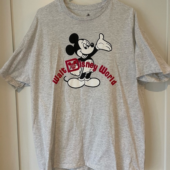 Walt Disney World Gray T-shirt - Picture 2 of 8